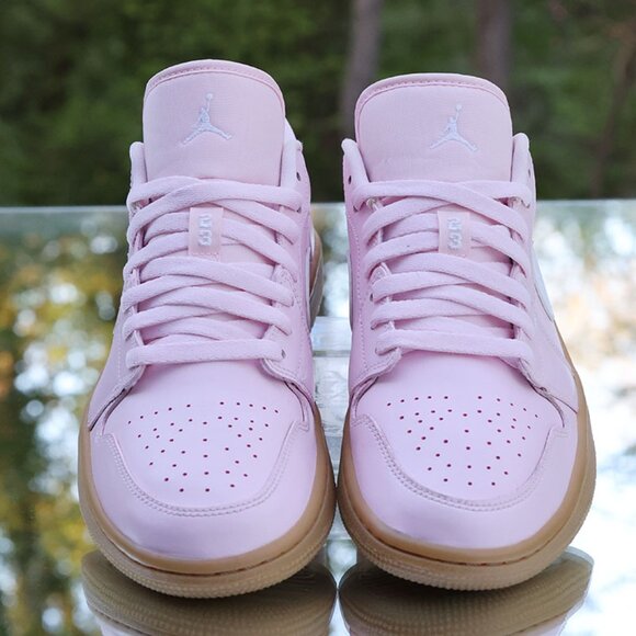 Air Jordan 1 Low Arctic Pink Gum - Picture 9 of 13